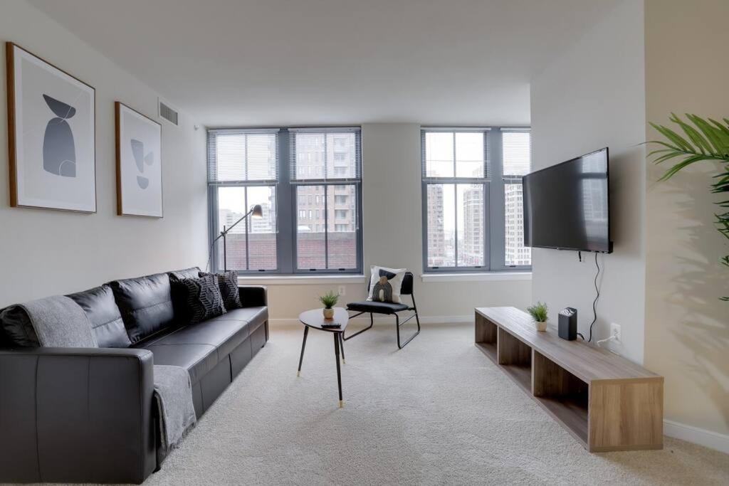 Upscale Comfort Next To Metro And Dining Arlington Exteriér fotografie